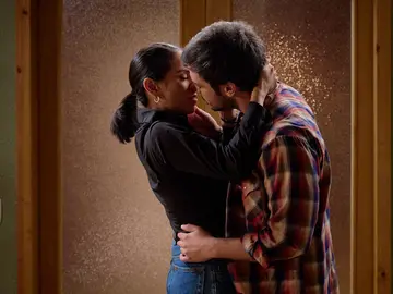 ¡Una pasión sin frenos!: Carballo y Jorge se dejan llevar por sus sentimientos ¡Una pasión sin frenos!: Carballo y Jorge se dejan llevar por sus sentimientos