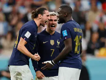 Rabiot y Upamecano, junto a Griezmann Rabiot y Upamecano, junto a Griezmann