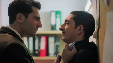 ¿Ceylin o Metin?: La difícil decisión que pondrá a Ilgaz entre la espada y la pared ¿Ceylin o Metin?: La difícil decisión que pondrá a Ilgaz entre la espada y la pared