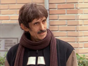 Manolita ayuda a Jeros ofreciéndole trabajo: “¿Te gustaría incorporarte al supermercado?” Manolita ayuda a Jeros ofreciéndole trabajo: “¿Te gustaría incorporarte al supermercado?”