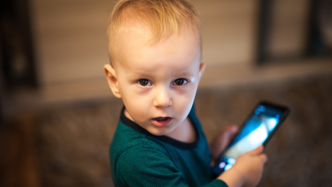 El móvil y los niños: cuándo, cómo y por qué