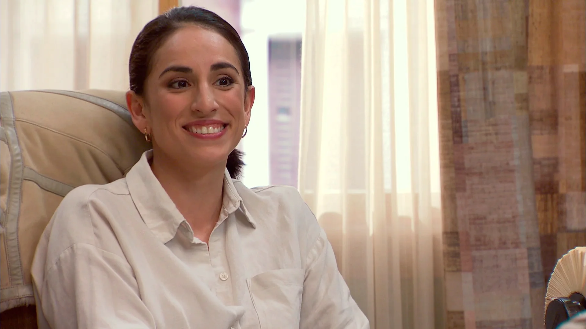 Mar&iacute;a, muy ilusionada con Jorge, comparte con Cristina c&oacute;mo est&aacute; viviendo su historia de amor