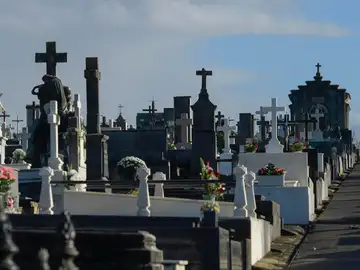 Un cementerio en España Un cementerio en España