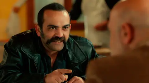 Çolak y Vahap traman un plan para destruir a Züleyha… ¿Qué le harán? Çolak y Vahap traman un plan para destruir a Züleyha… ¿Qué le harán?