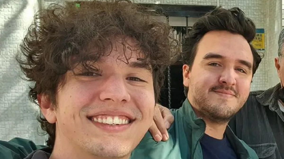 El actor Andr&eacute;s Tirado y su hermano Jorge