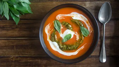 Caldo con sour cream de limón Caldo con sour cream de limón