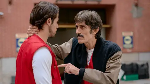 Un enfurecido Jeros intenta distanciar a Ciriaco de Andrea: “Abre los ojos, gorrión” Un enfurecido Jeros intenta distanciar a Ciriaco de Andrea: “Abre los ojos, gorrión”