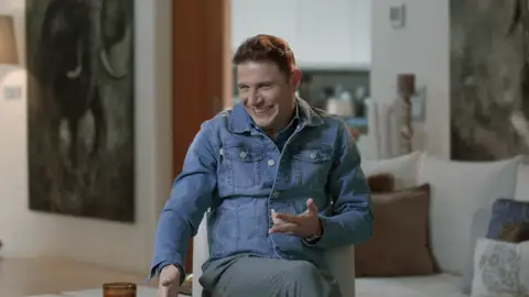 "No se podía ni andar": Joaquín Sánchez reacciona a su boda en 'La penúltima y me voy' "No se podía ni andar": Joaquín Sánchez reacciona a su boda en 'La penúltima y me voy'