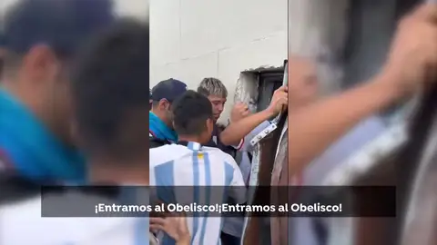 Aficionados fuerzan la entrada al Obelisco Aficionados fuerzan la entrada al Obelisco