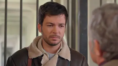 Luján culpa a Jorge de la desaparición del intermediario: “Lo has estropeado todo” Luján culpa a Jorge de la desaparición del intermediario: “Lo has estropeado todo”