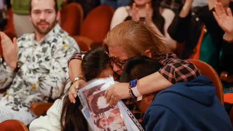 Perla, celebrando el Gordo de Navidad en el Teatro Real Perla, celebrando el Gordo de Navidad en el Teatro Real