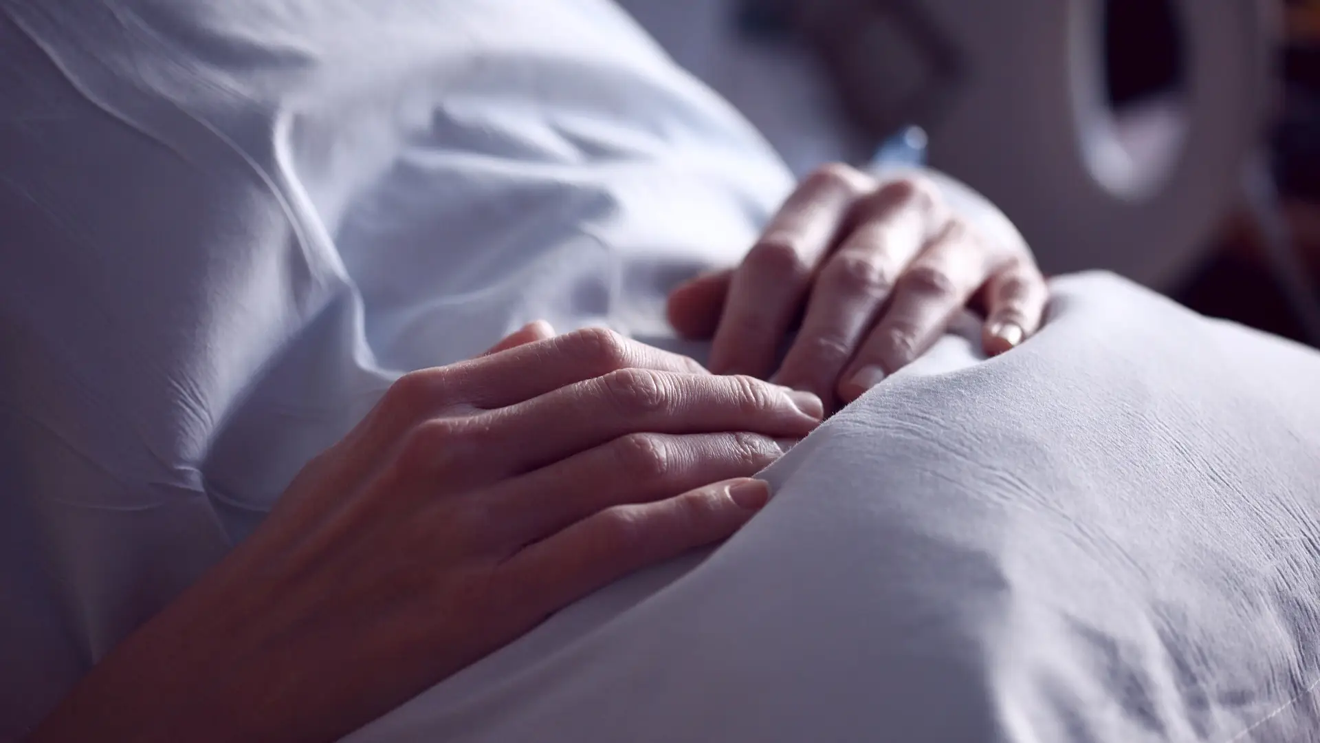 Acude al médico con dolor abdominal y con ojos amarillentos y le detectan cáncer de estómago en avanzado estado Acude al médico con dolor abdominal y con ojos amarillentos y le detectan cáncer de estómago en avanzado estado