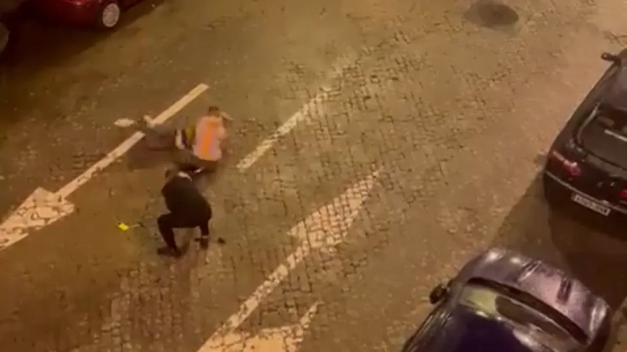 El v&iacute;deo de la brutal pelea con patadas y pu&ntilde;etazos en Ourense