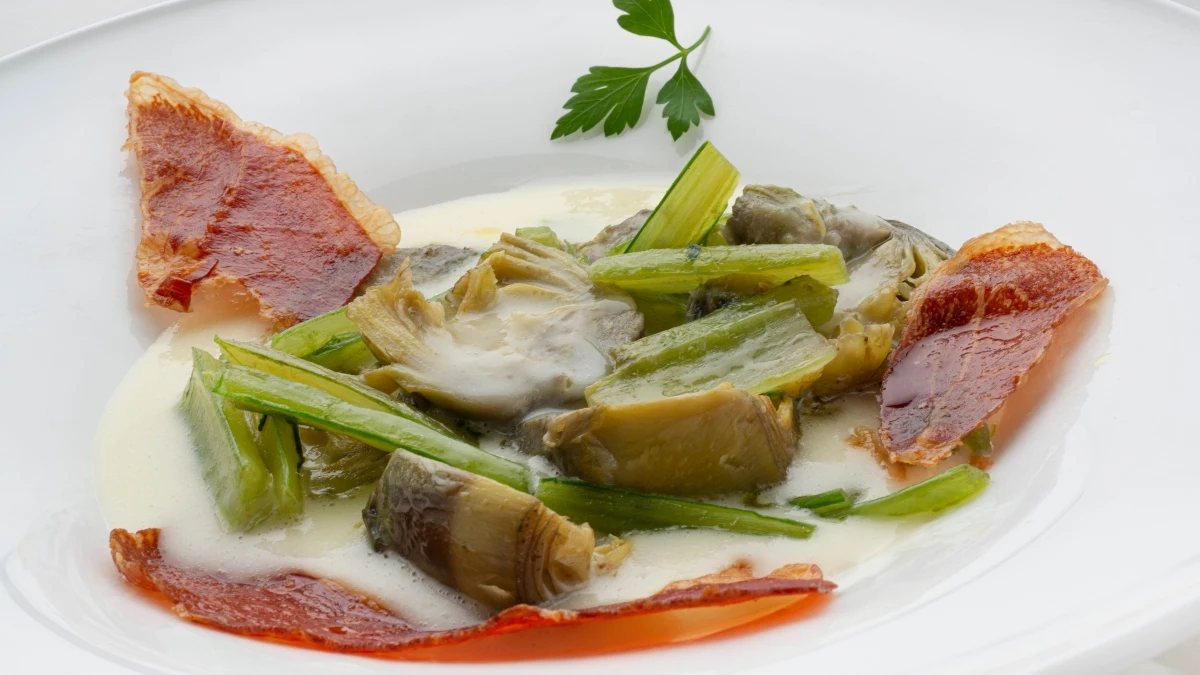 Receta saludable y ligera de Karlos Arguiñano: borraja y alcachofas con crema de patata Receta saludable y ligera de Karlos Arguiñano: borraja y alcachofas con crema de patata