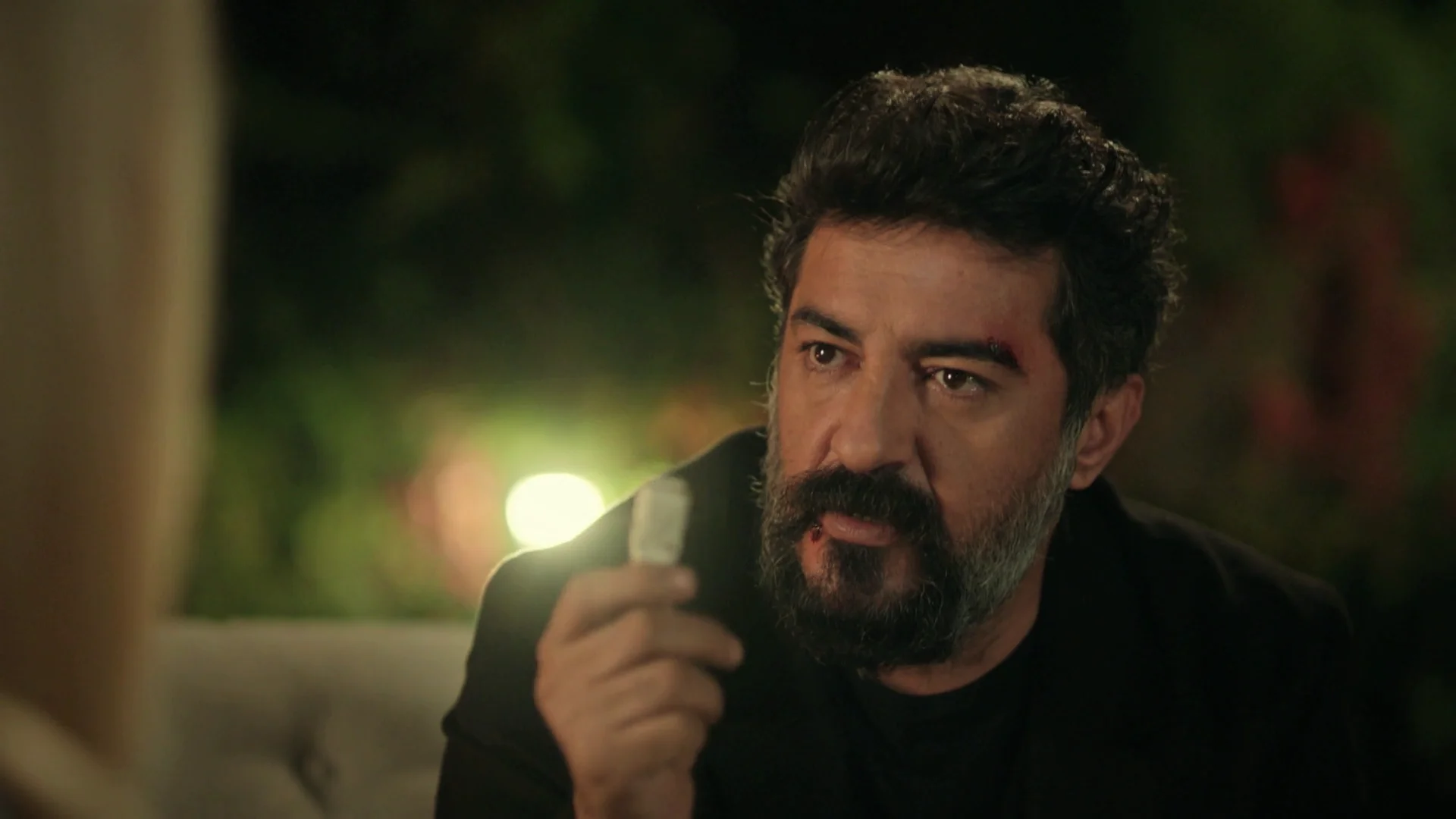 ¡Akif destruye todas las pruebas!: Ahora nadie podrá demostrar que él mató al padre de los Eren ¡Akif destruye todas las pruebas!: Ahora nadie podrá demostrar que él mató al padre de los Eren