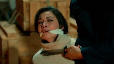 Avance del próximo capítulo de ‘Tierra Amarga’: Hakan y sus hombres tienen secuestrada a Betül… ¿La matarán?