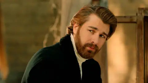 Fikret pone fin a su relación con Züleyha: “Sácame de tu vida” (DESTACADA) Fikret pone fin a su relación con Züleyha: “Sácame de tu vida” (DESTACADA)