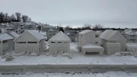 La imagen de las casas congeladas en Canadá La imagen de las casas congeladas en Canadá