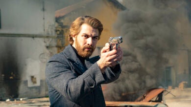 Avance semanal de 'Tierra Amarga': La vida de Fikret y Çetin en peligro...¡Estalla la guerra en el Líbano!