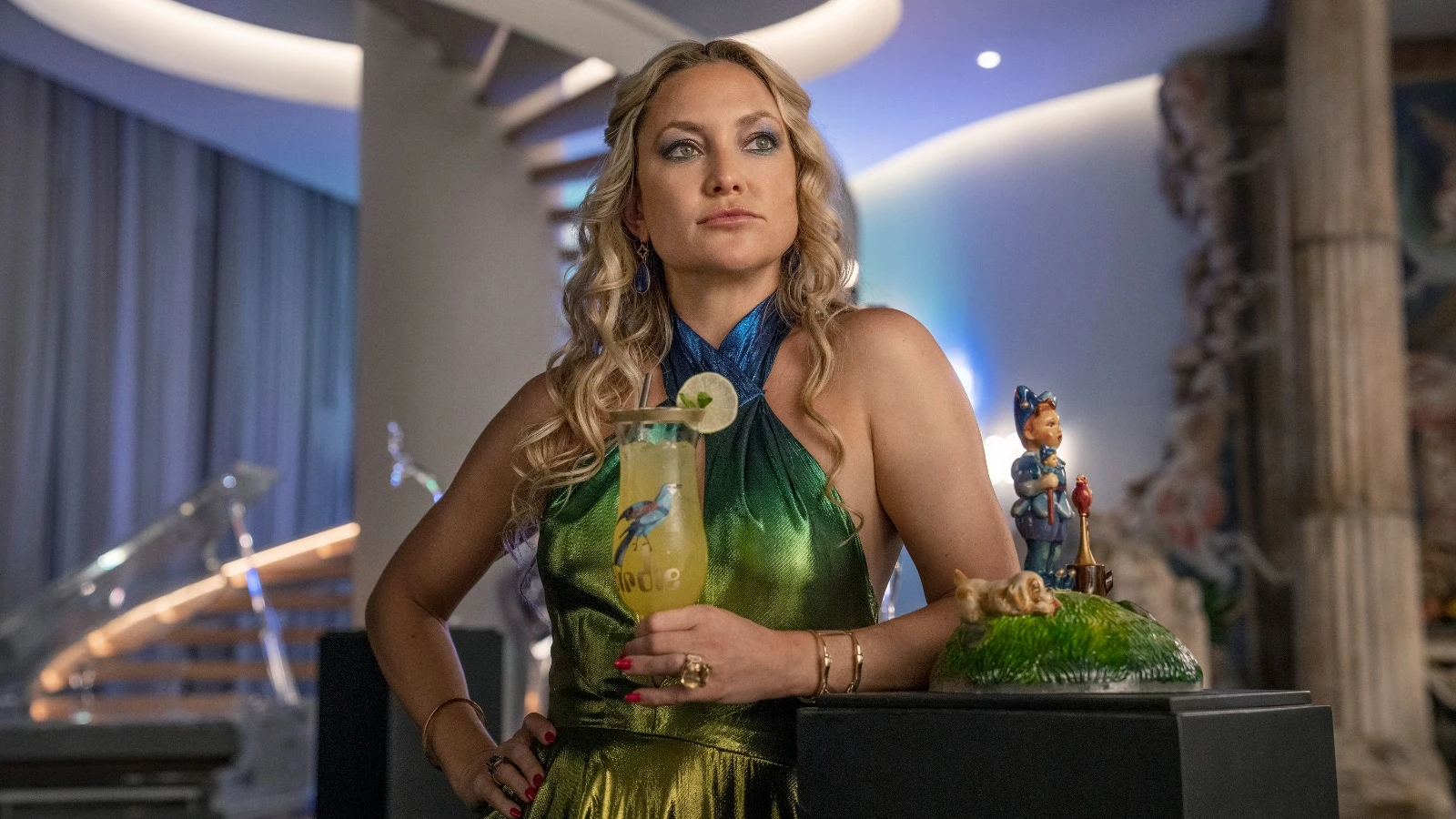 Kate Hudson en 'Pu&ntilde;ales por la espalda: Glass Onion'