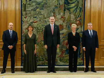 Los nuevos magistrados del Tribunal Constitucional prometen su cargo ante el Rey Los nuevos magistrados del Tribunal Constitucional prometen su cargo ante el Rey