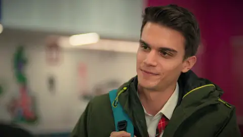 En el próximo capítulo de ‘Hermanos’: La idea de Kaan para evitar que el testigo del accidente le cuente a Ömer la verdad En el próximo capítulo de ‘Hermanos’: La idea de Kaan para evitar que el testigo del accidente le cuente a Ömer la verdad