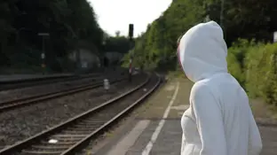 Persona en las vías del tren Persona en las vías del tren
