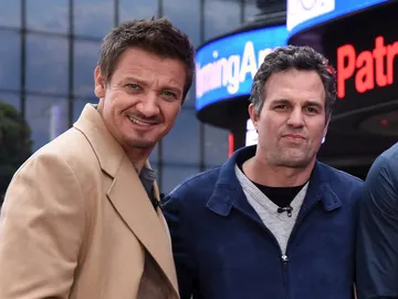 Mark Ruffalo y Jeremy Renner Mark Ruffalo y Jeremy Renner