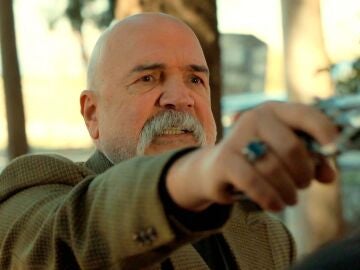 &Ccedil;olak mata al trabajador que le puso la bomba a Mehmet&hellip; &iexcl;Pero Vahap lo ve todo!