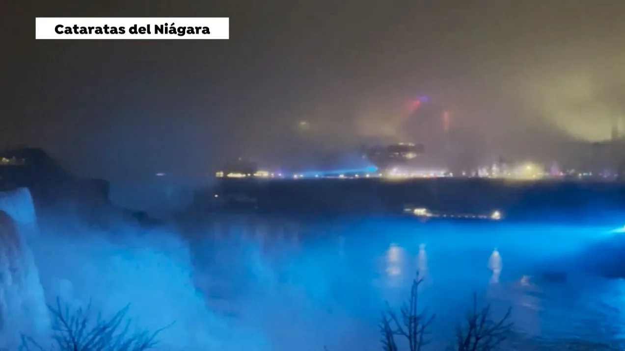 Las cataratas del Ni&aacute;gara iluminadas en honor a Hamlin