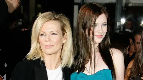 Kim Basinger y su hija Ireland Baldwin Kim Basinger y su hija Ireland Baldwin