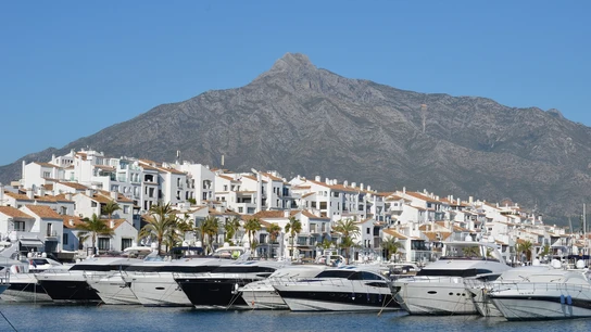 Puerto Banus (Marbella) Puerto Banus (Marbella)