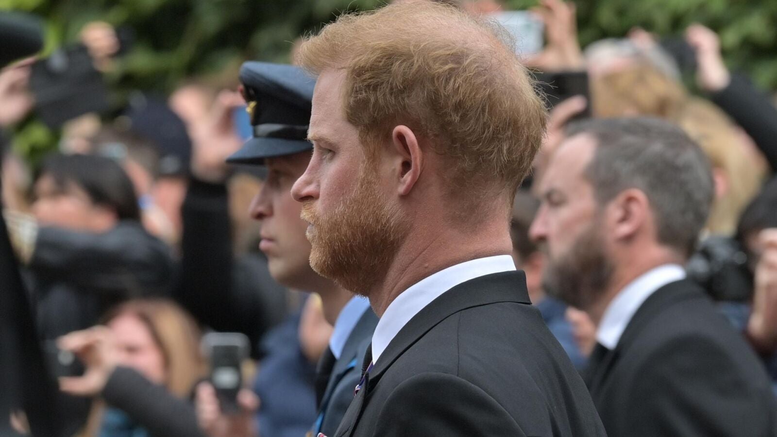 El príncipe Harry vuelve a cargar contra la Familia Real: 