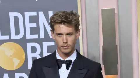 Austin Butler, de Gucci Alfombra roja Globos de Oro 2023