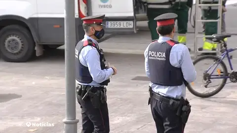 Mossos d'Esquadra en Cataluña Declara la primera víctima de la 'Manada de Casteldefels'