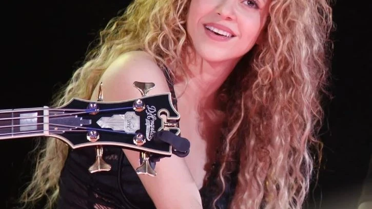 Shakira Shakira