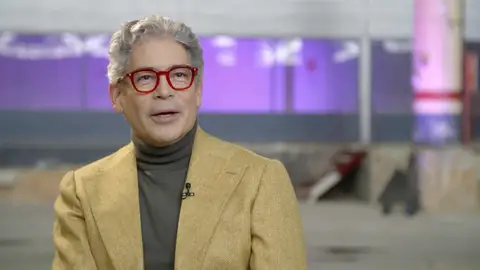 Boris Izaguirre: “Nunca he cogido un arma, jamás” Boris Izaguirre: “Nunca he cogido un arma, jamás”