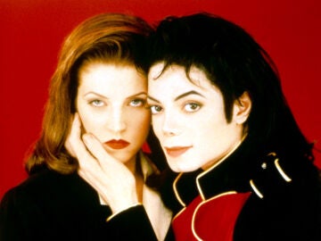 Lisa Marie Presley y Michael Jackson