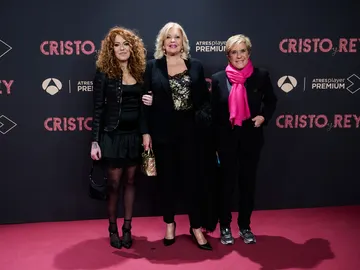 Sofía Cristo, Barbara Rey y Chelo García-Cortés Sofía Cristo, Barbara Rey y Chelo García-Cortés