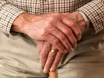 Las manos de un anciano Las manos de un anciano