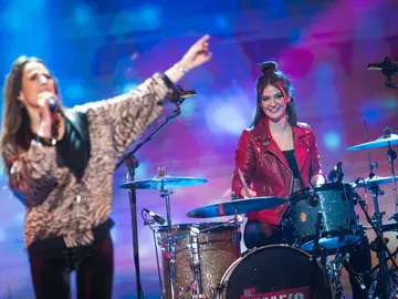 Laura Escanes desata la locura a la batería con “A prueba de ti” junto Malú en ‘El Desafío’ Laura Escanes desata la locura a la batería con “A prueba de ti” junto Malú en ‘El Desafío’