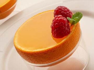La receta que Arguiñano dedica a todos los niños: gelatina de naranja