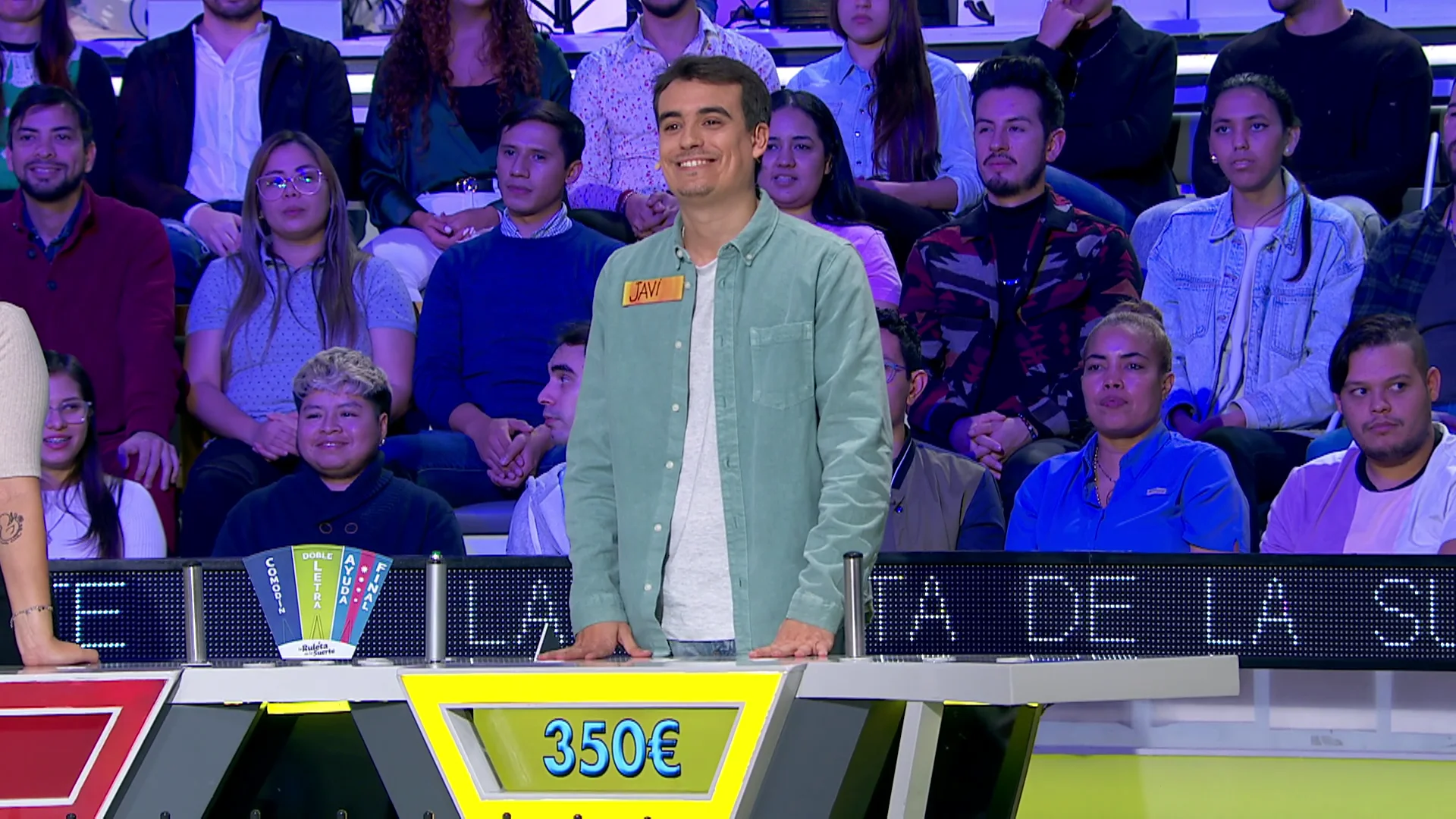 ¡El fútbol le da el mejor regalo! Javi se hace con el súper comodín y 575 euros ¡El fútbol le da el mejor regalo! Javi se hace con el súper comodín y 575 euros