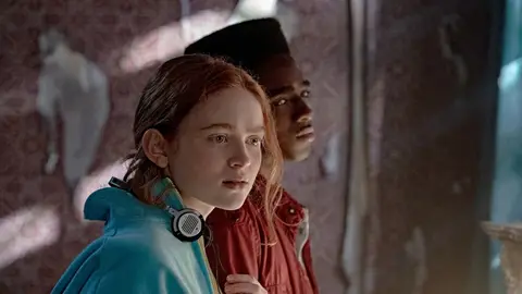 Sadie Sink (Max) y Caleb McLaughlin (Lucas) en 'Stranger Things' Sadie Sink (Max) y Caleb McLaughlin (Lucas) en 'Stranger Things'