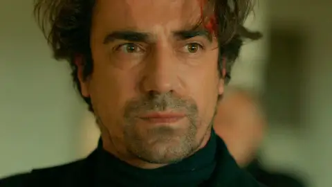 Züleyha, harta de las mentiras de Hakan… ¡Le dispara! Züleyha, harta de las mentiras de Hakan… ¡Le dispara!