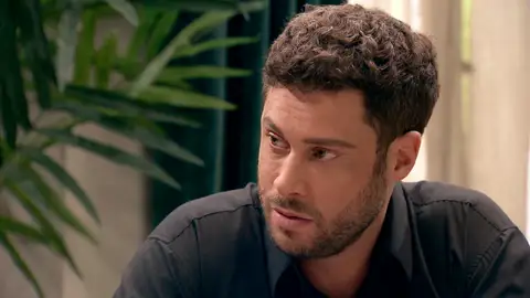 Fito debe elegir: ¿cumplir su sueño como futbolista o luchar por el amor de Lorenzo? Fito debe elegir: ¿cumplir su sueño como futbolista o luchar por el amor de Lorenzo?