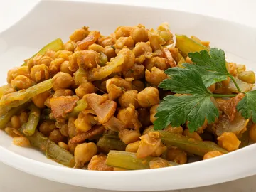 Borraja con garbanzos, de Arguiñano: un plato de cuchara perfecto para el invierno Borraja con garbanzos, de Arguiñano: un plato de cuchara perfecto para el invierno
