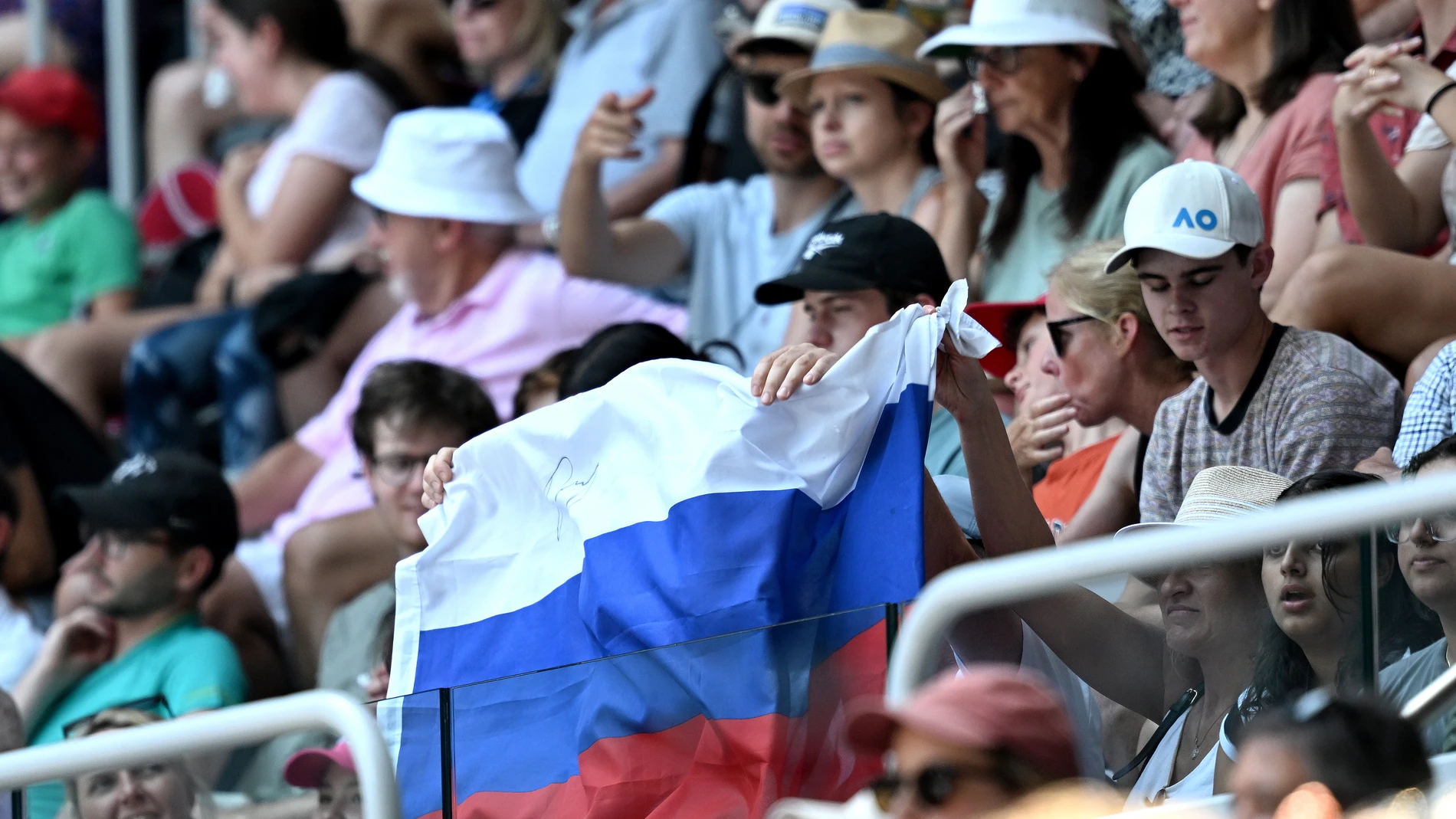 Un aficionado con una bandera de Rusia en el Open de Australia