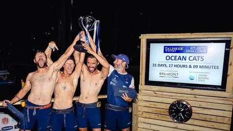 Los miembros del equipo Ocean Cats Los miembros del equipo Ocean Cats