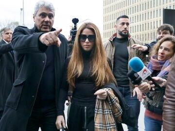 Shakira a su llegada a los juzgados.